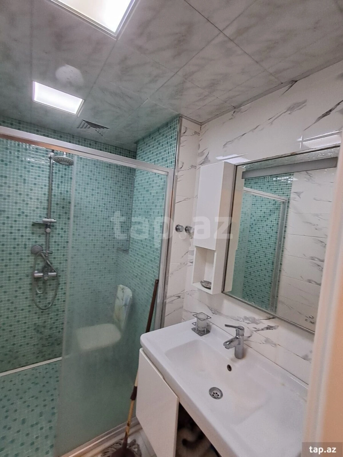 Satılır 2 otaqlı yeni tikili 60 m²