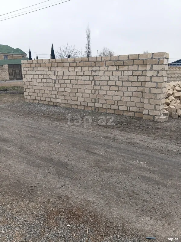 Satılır 4 otaqlı həyət evi