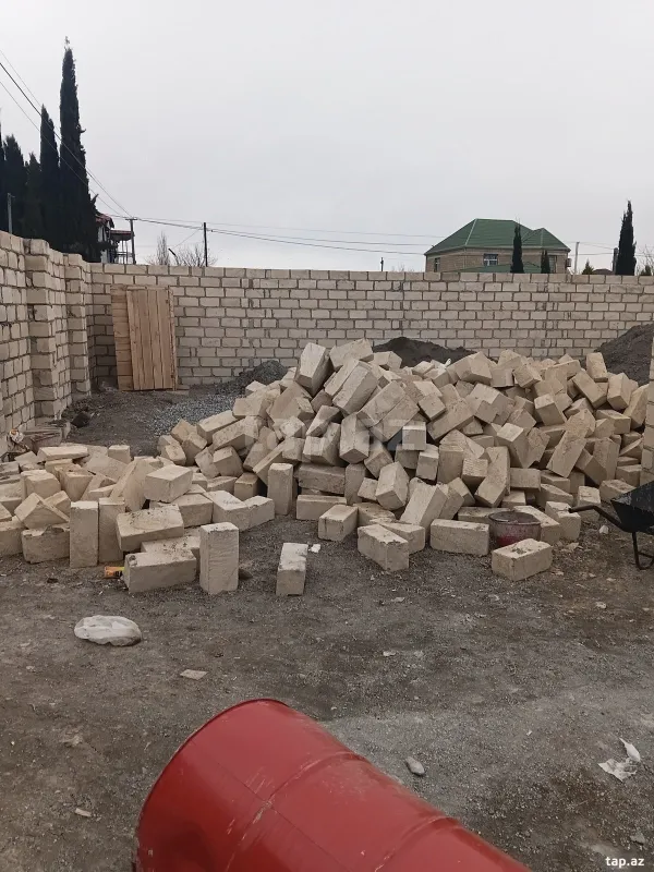 Satılır 4 otaqlı həyət evi