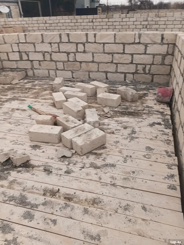 Satılır 4 otaqlı həyət evi