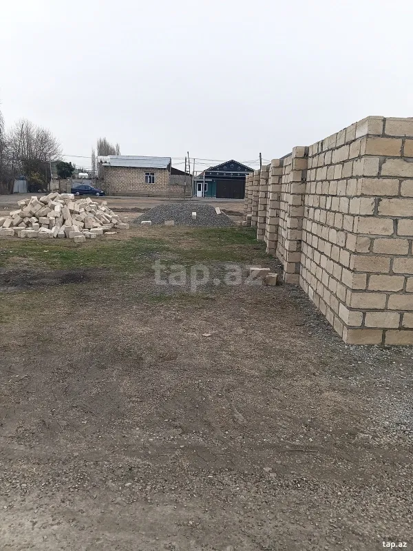 Satılır 4 otaqlı həyət evi