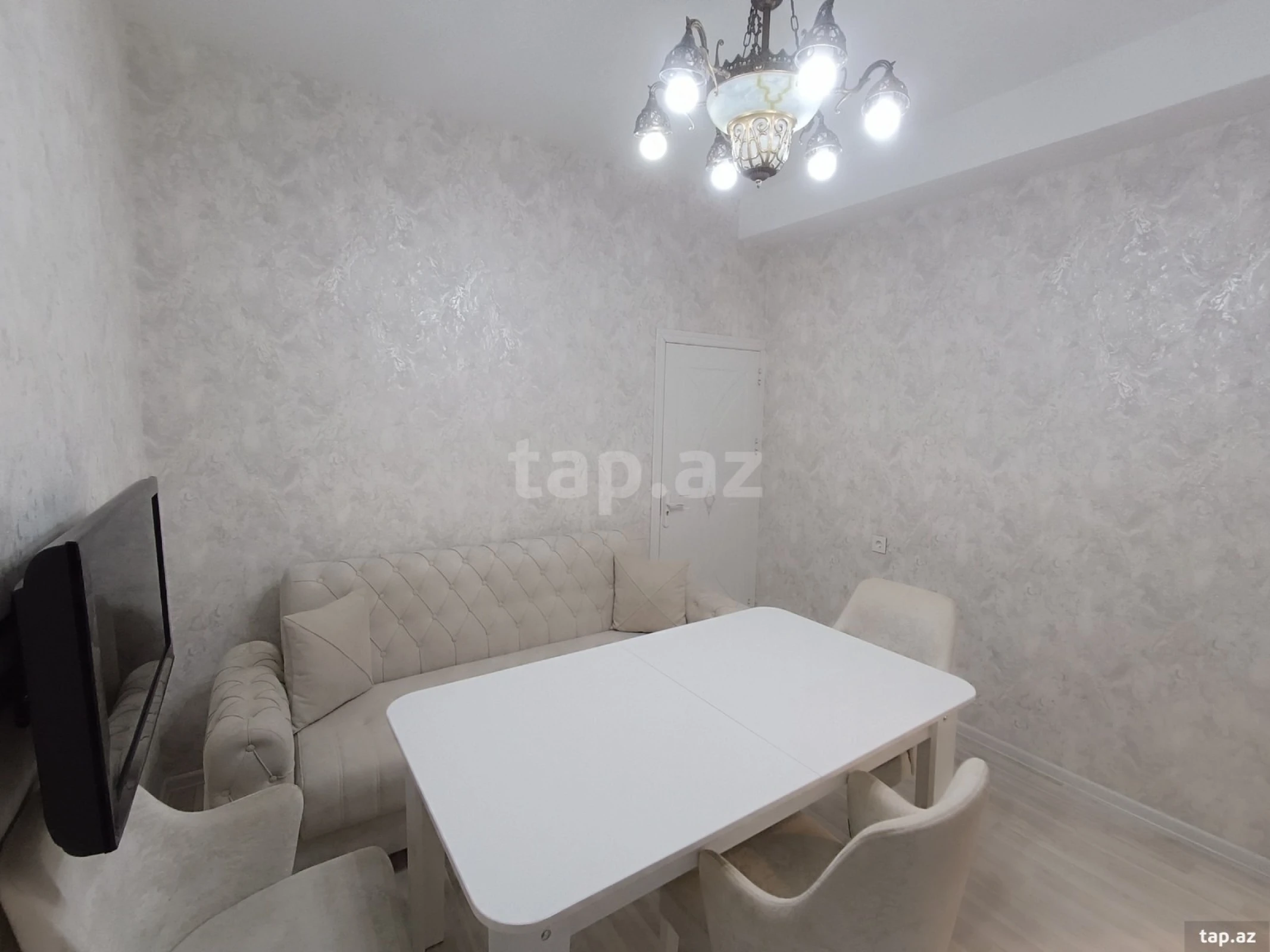 Satılır 3 otaqlı yeni tikili 60 m²