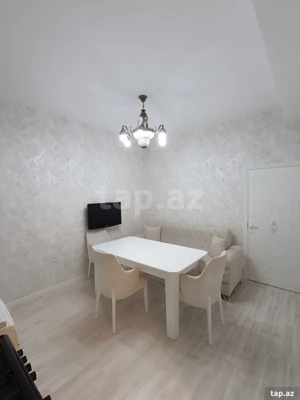 Satılır 3 otaqlı yeni tikili 60 m²