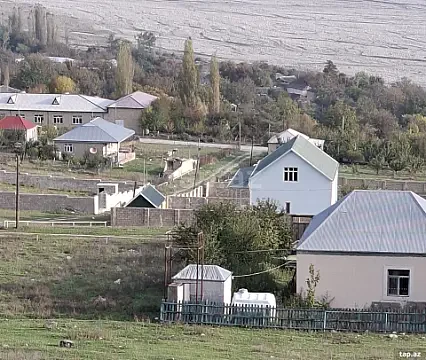 Satılır 4 otaqlı həyət evi 110 m² — Şamaxı 4 otaq 110.00 m²