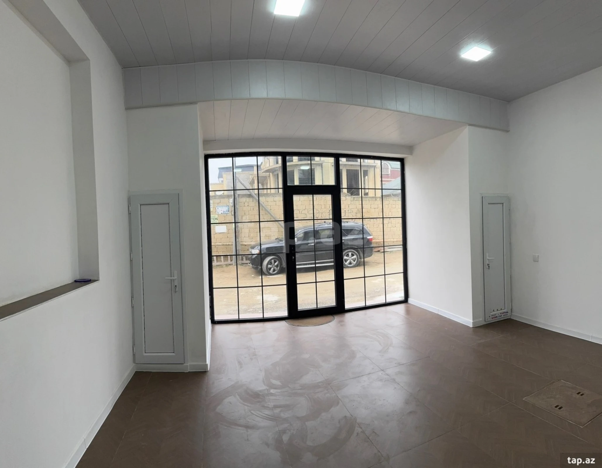 Satılır 6 otaqlı həyət evi