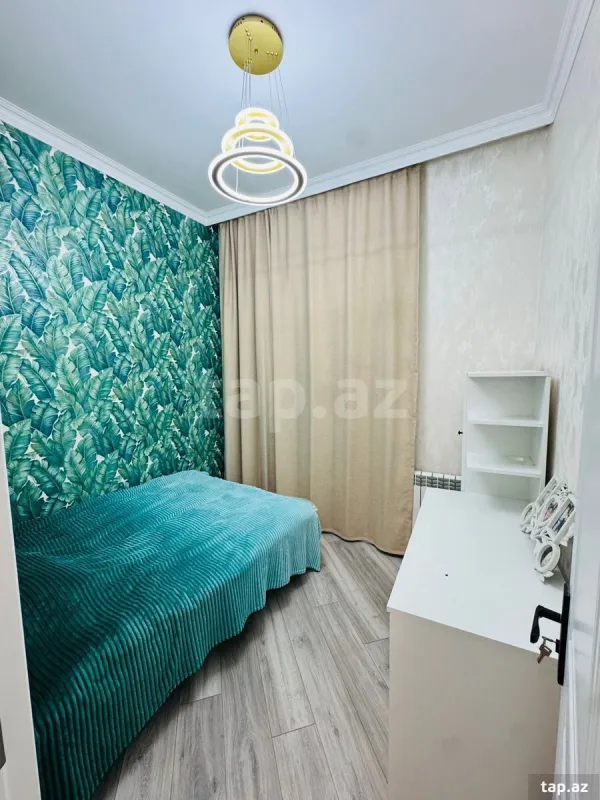 Satılır 6 otaqlı həyət evi