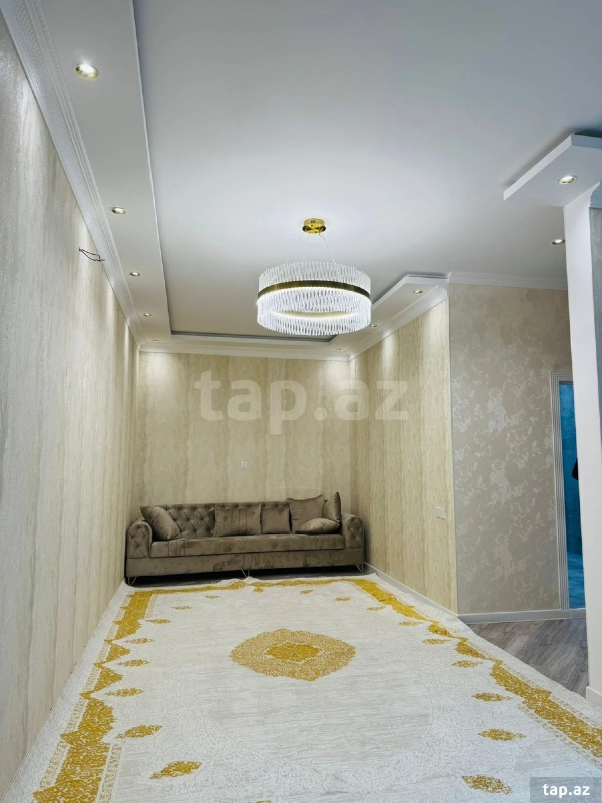 Satılır 6 otaqlı həyət evi