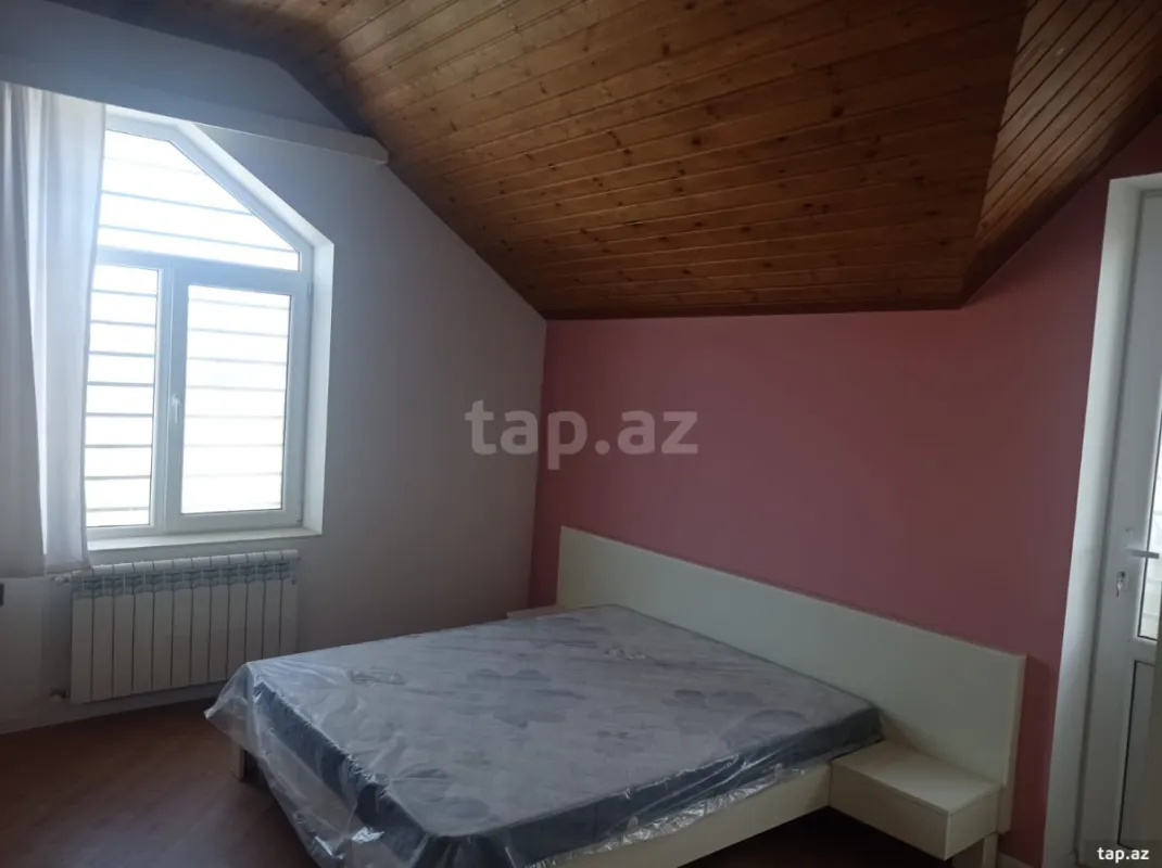 Satılır 6 otaqlı həyət evi