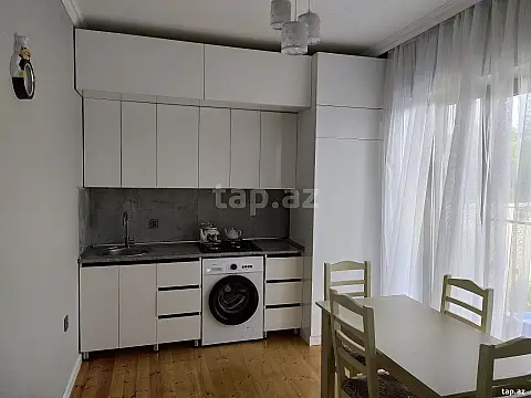 Kirayə verilir 4 otaqlı həyət evi