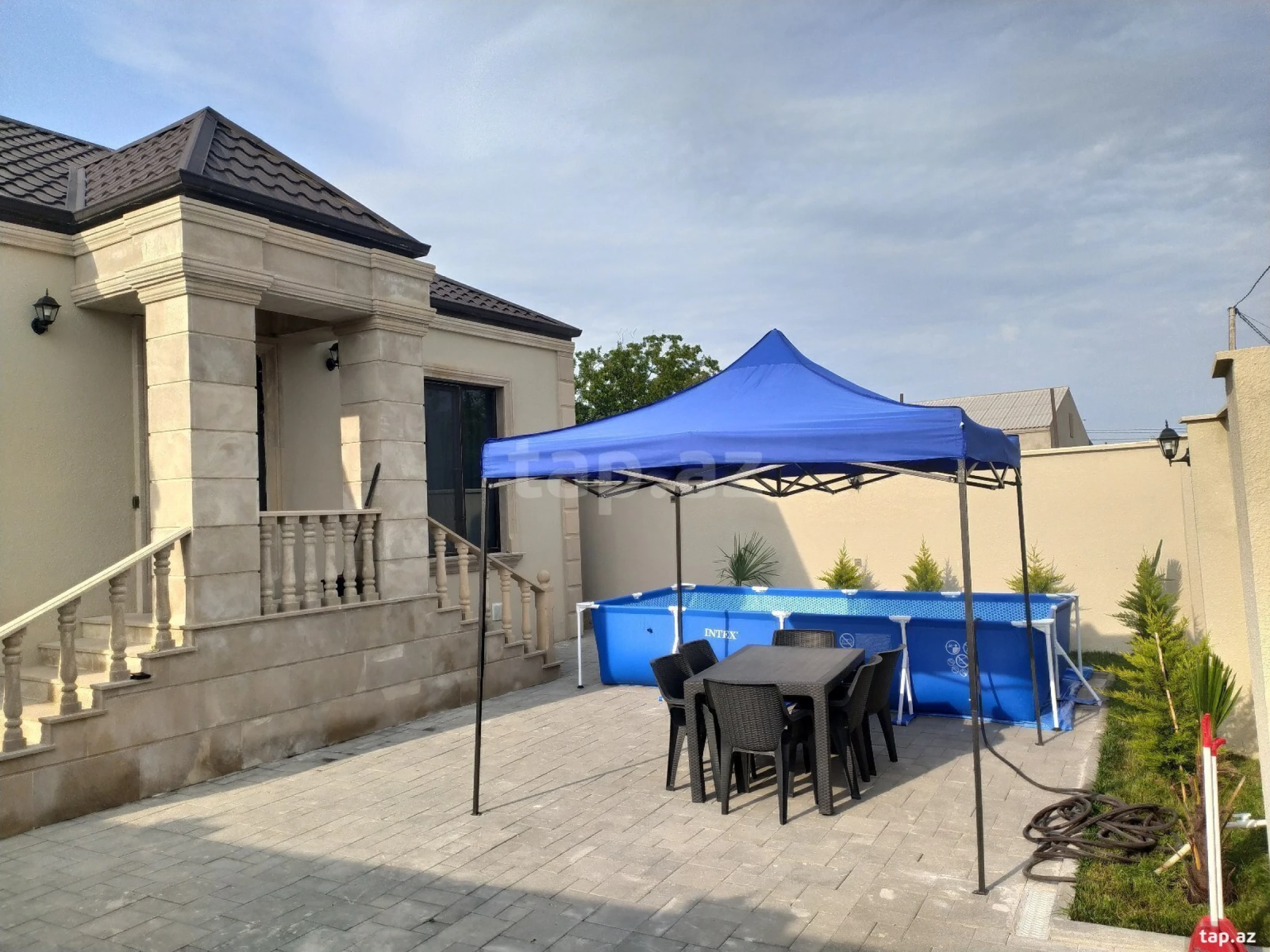 Kirayə verilir 4 otaqlı həyət evi