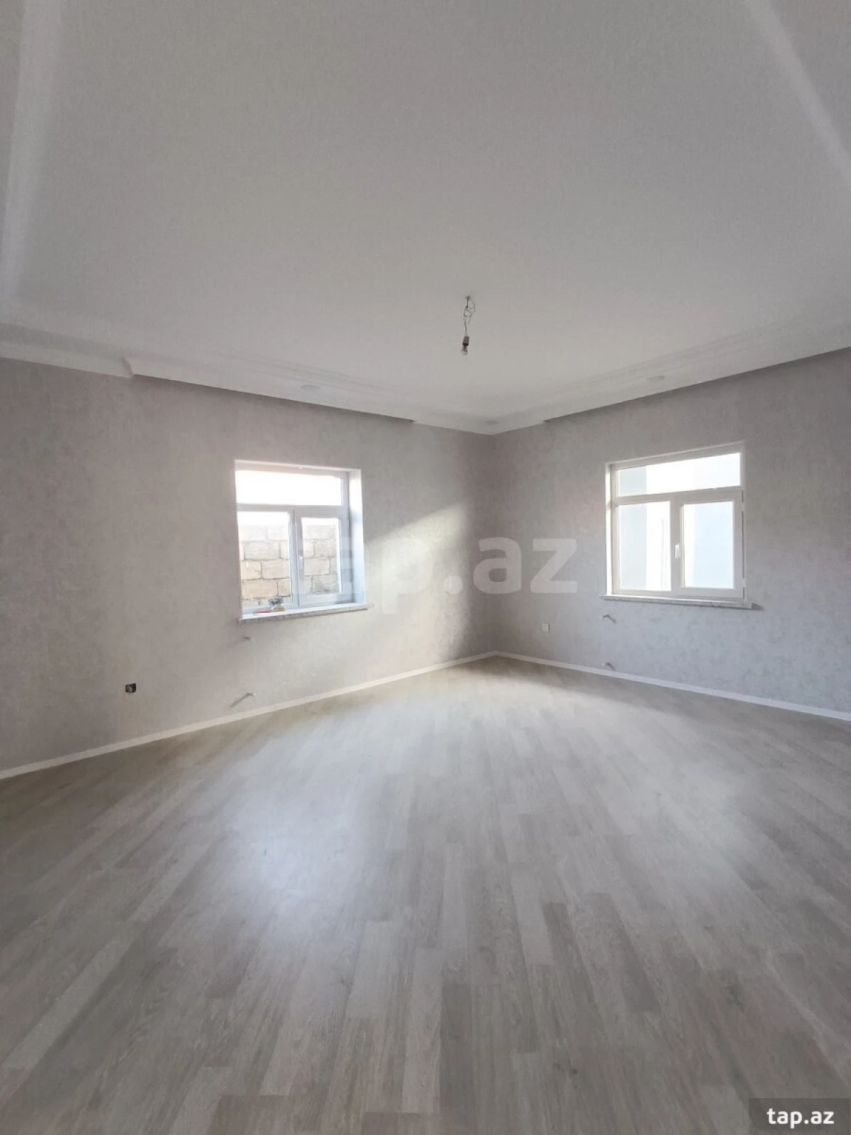 Satılır 4 otaqlı həyət evi 100 m²