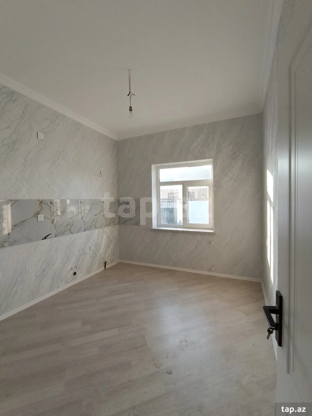 Satılır 4 otaqlı həyət evi 100 m²