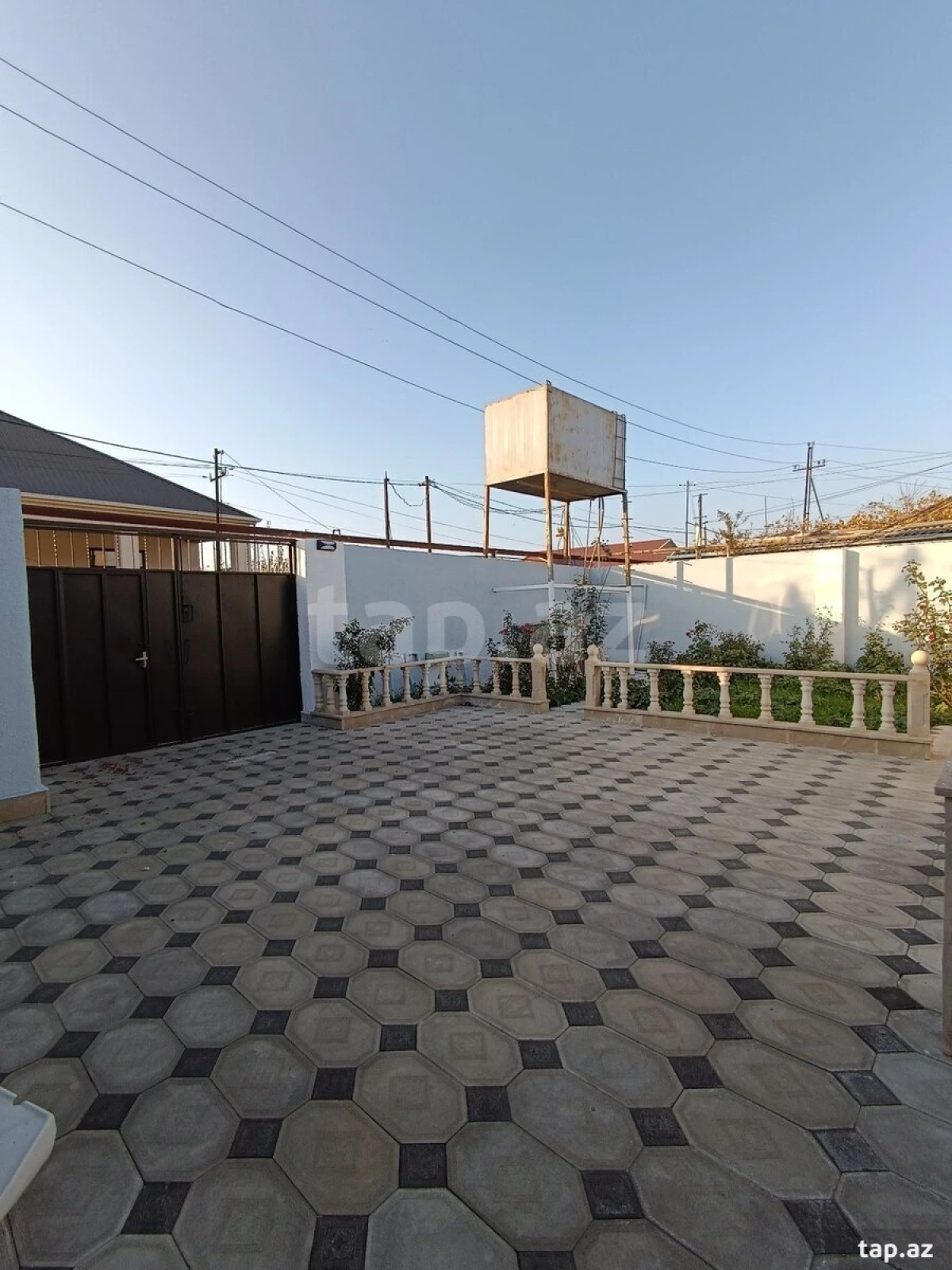 Satılır 4 otaqlı həyət evi 100 m²