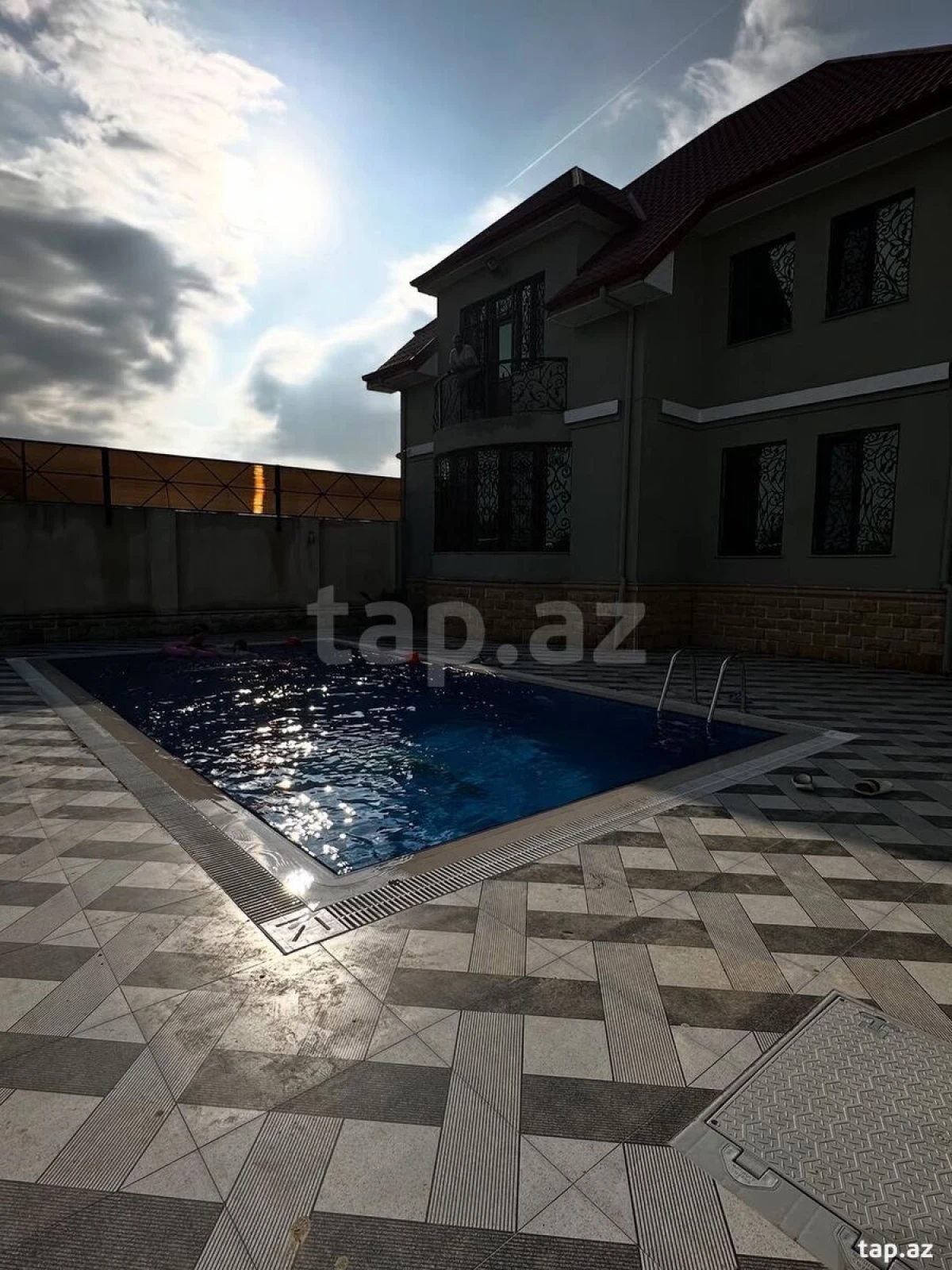 Kirayə verilir 4 otaqlı həyət evi 130 m²