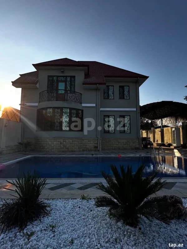 Kirayə verilir 4 otaqlı həyət evi 130 m²