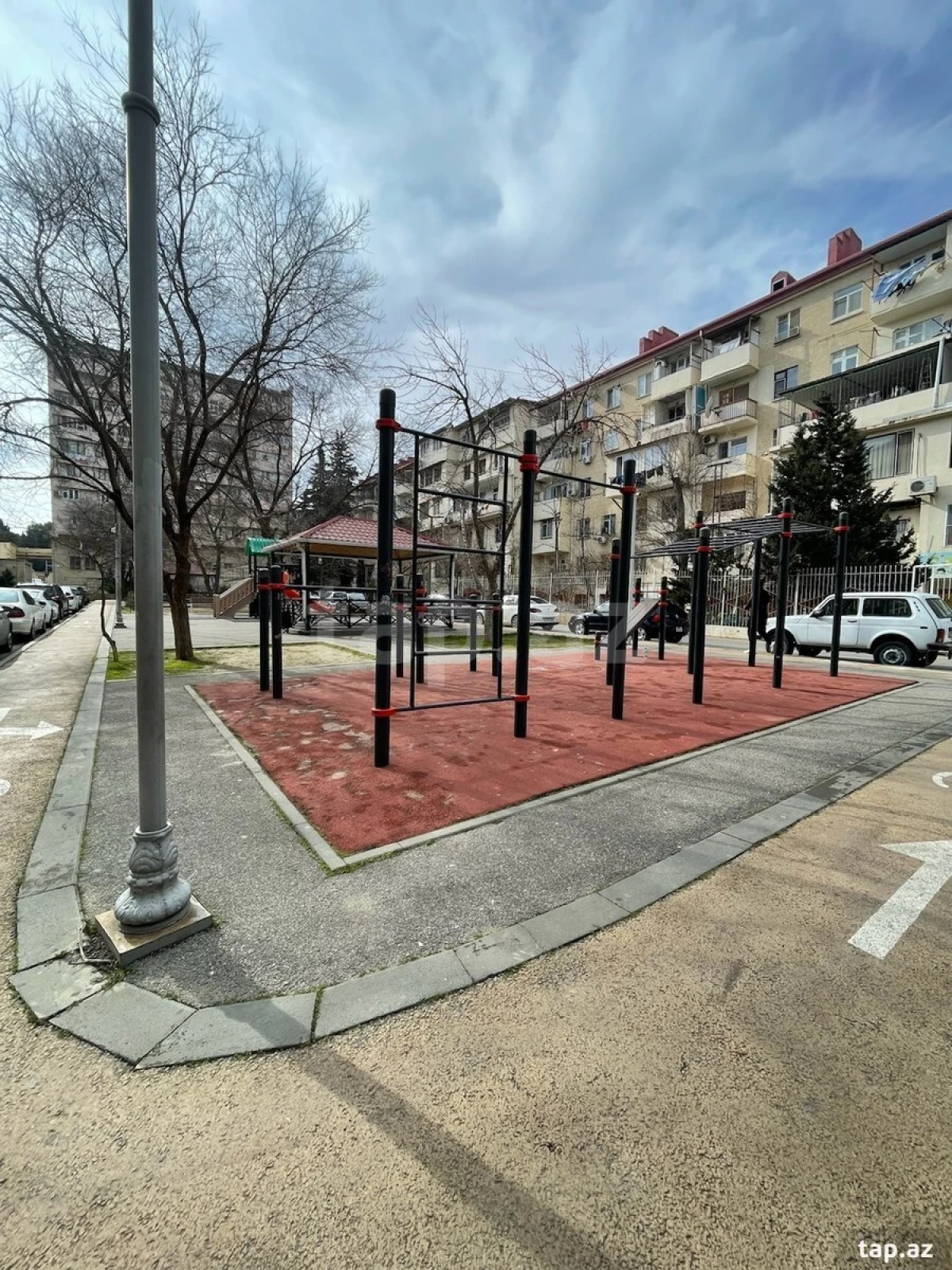 Satılır 3 otaqlı mənzil 60 m²