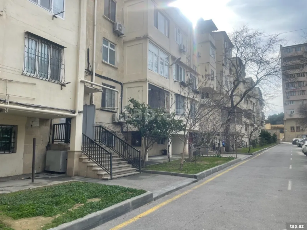 Satılır 3 otaqlı mənzil 60 m²