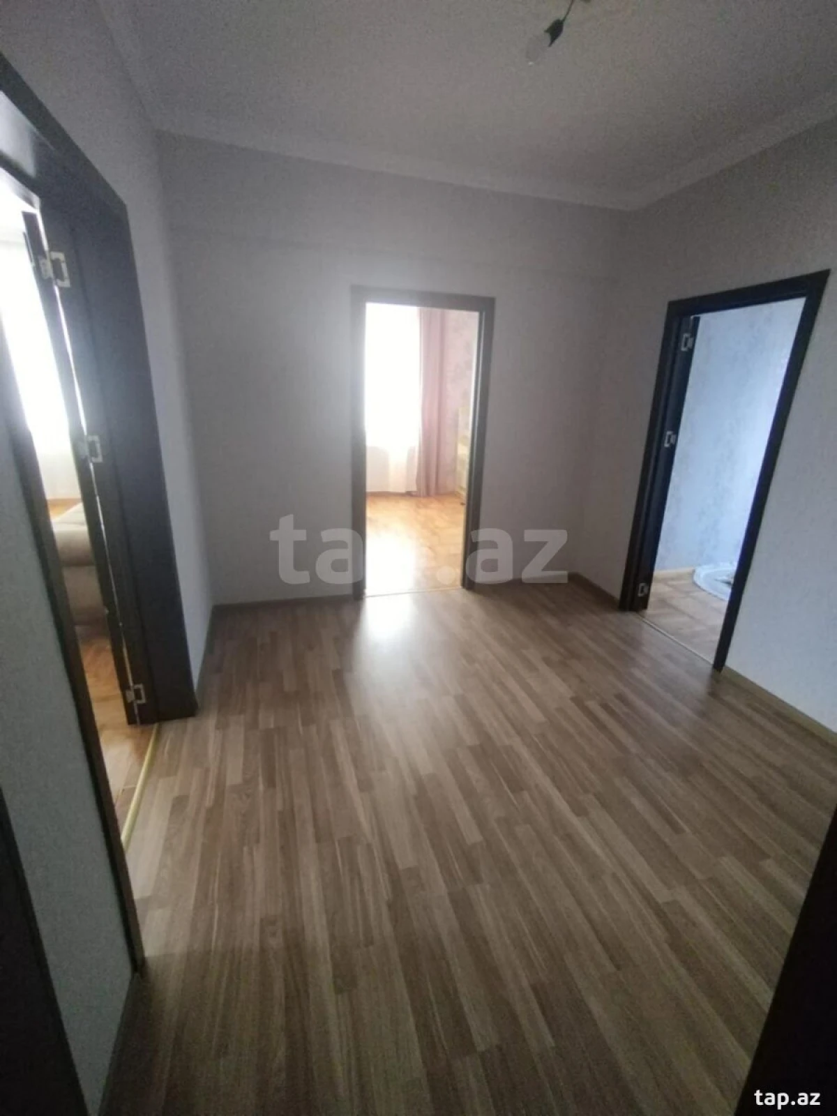 Satılır 5 otaqlı mənzil 170 m²