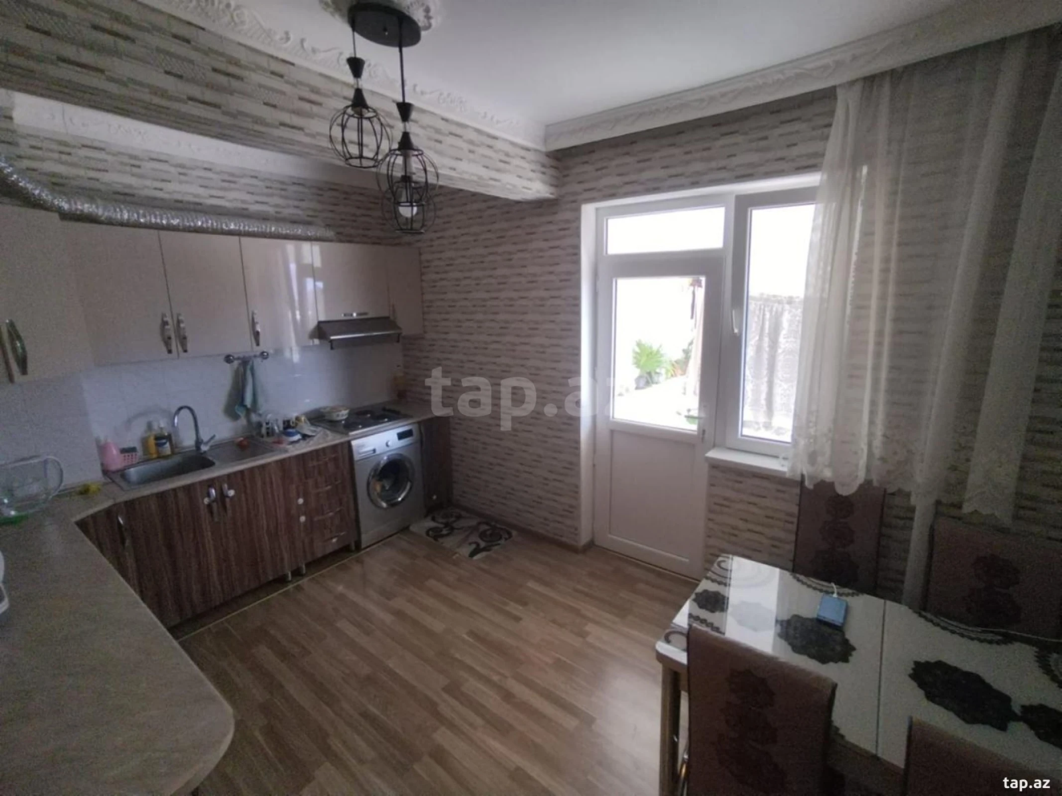 Satılır 5 otaqlı mənzil 170 m²