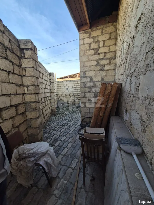 Satılır 4 otaqlı həyət evi 200 m²