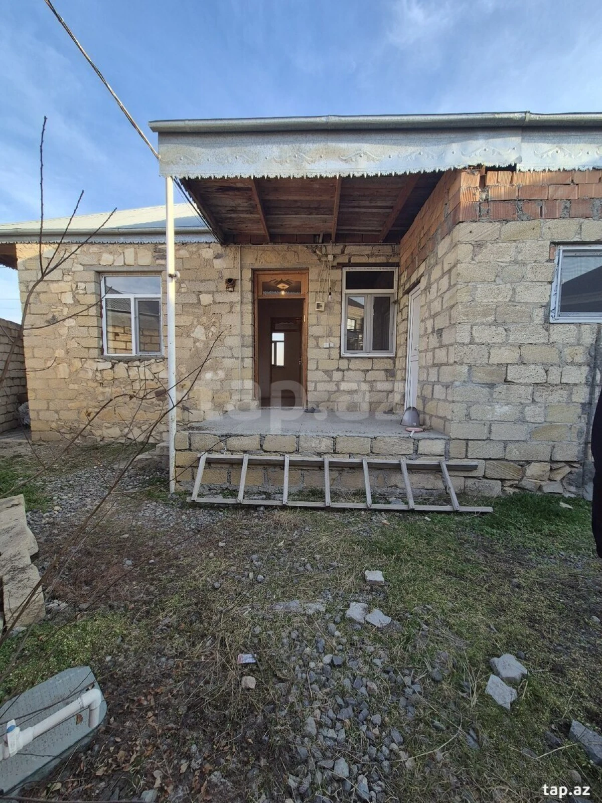 Satılır 4 otaqlı həyət evi 200 m²