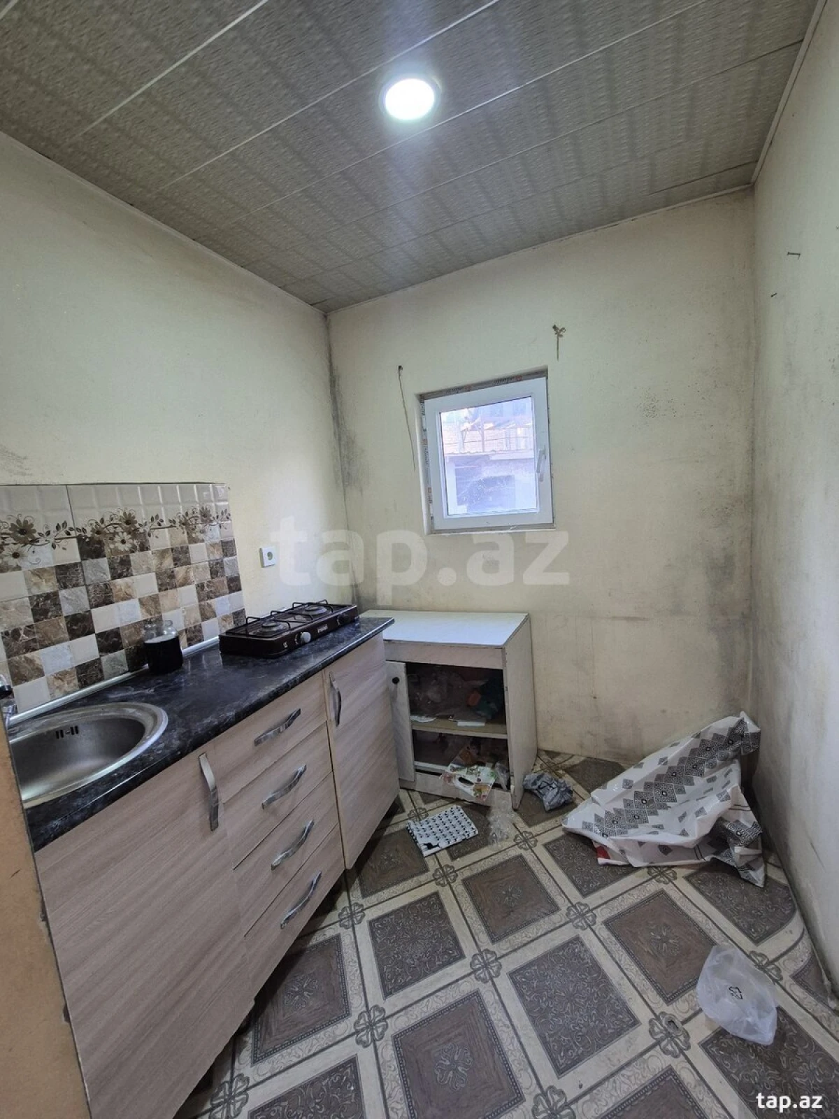 Satılır 4 otaqlı həyət evi 200 m²