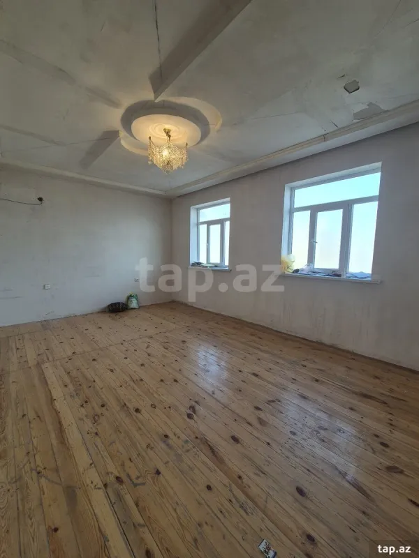 Satılır 4 otaqlı həyət evi 200 m²