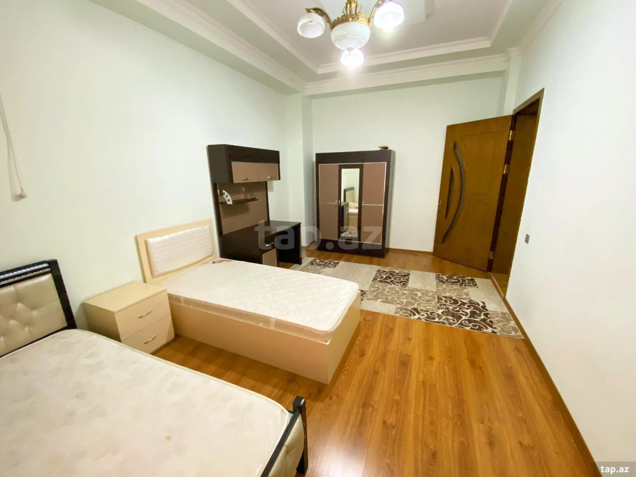 Kirayə verilir 4 otaqlı yeni tikili 198 m²