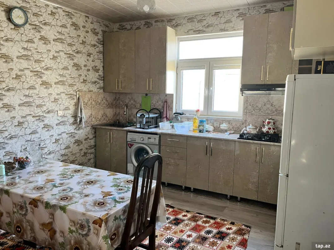 Satılır 4 otaqlı həyət evi 100 m²