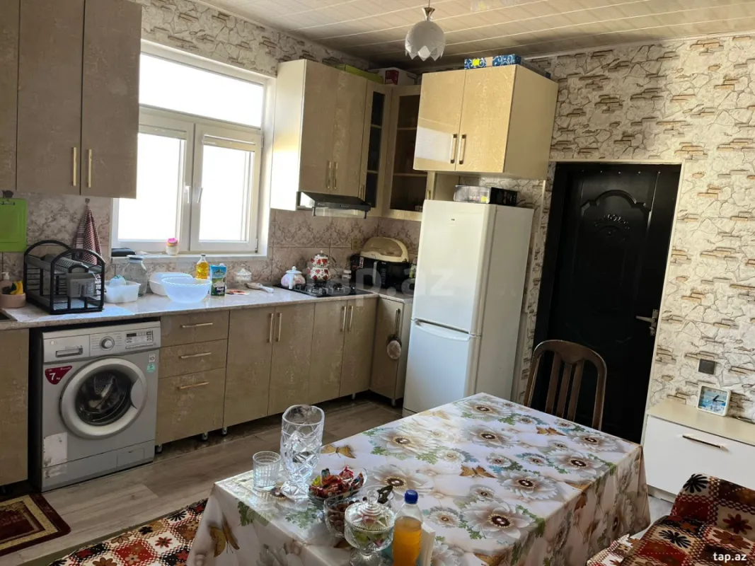 Satılır 4 otaqlı həyət evi 100 m²