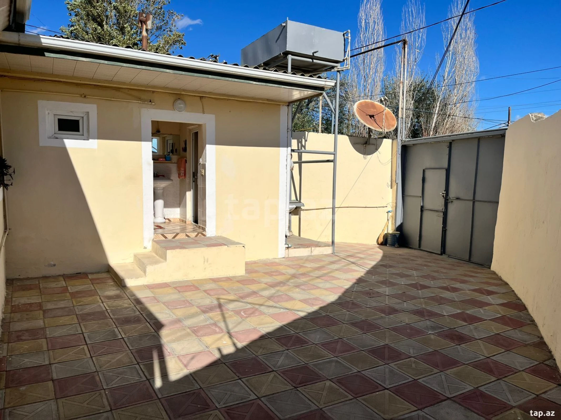 Satılır 4 otaqlı həyət evi 100 m²