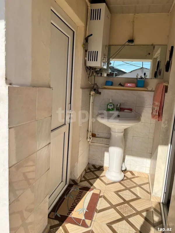 Satılır 4 otaqlı həyət evi 100 m²