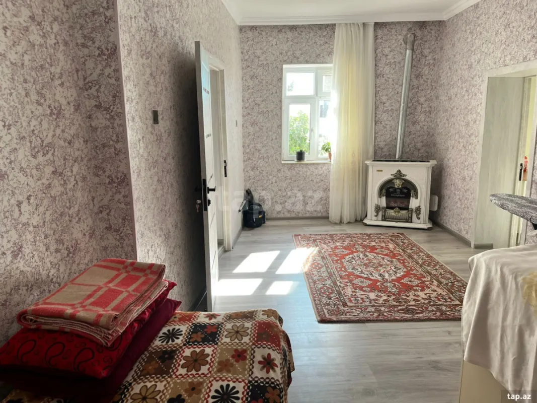 Satılır 4 otaqlı həyət evi 100 m²