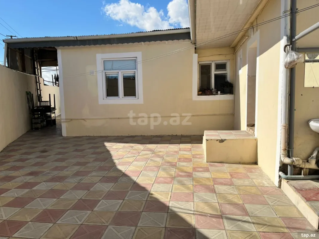 Satılır 4 otaqlı həyət evi 100 m²