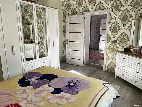 Satılır 4 otaqlı həyət evi 100 m²