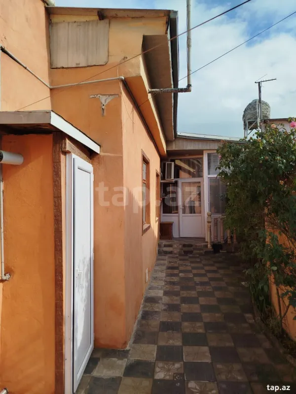 Satılır 3 otaqlı həyət evi