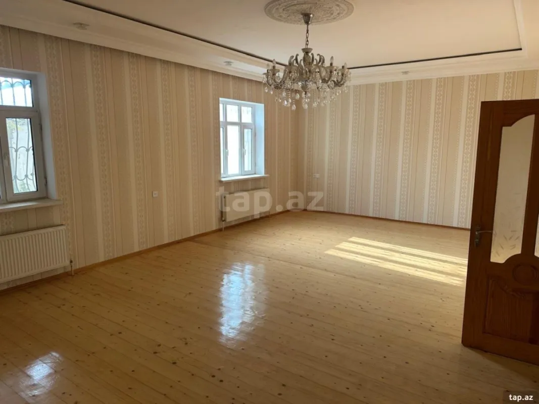 Satılır 4 otaqlı həyət evi