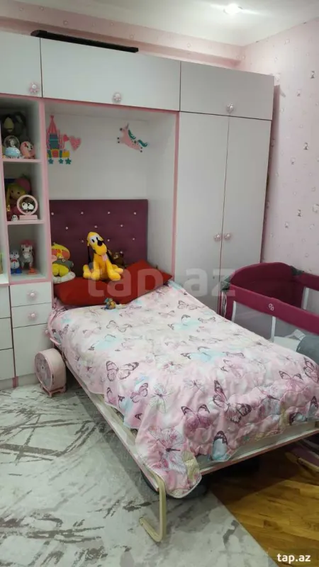 Satılır 3 otaqlı yeni tikili 80 m²
