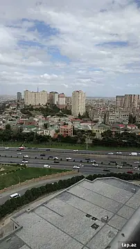 Satılır 3 otaqlı yeni tikili 80 m²