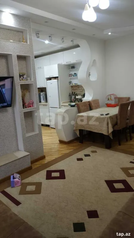 Satılır 3 otaqlı yeni tikili 80 m²