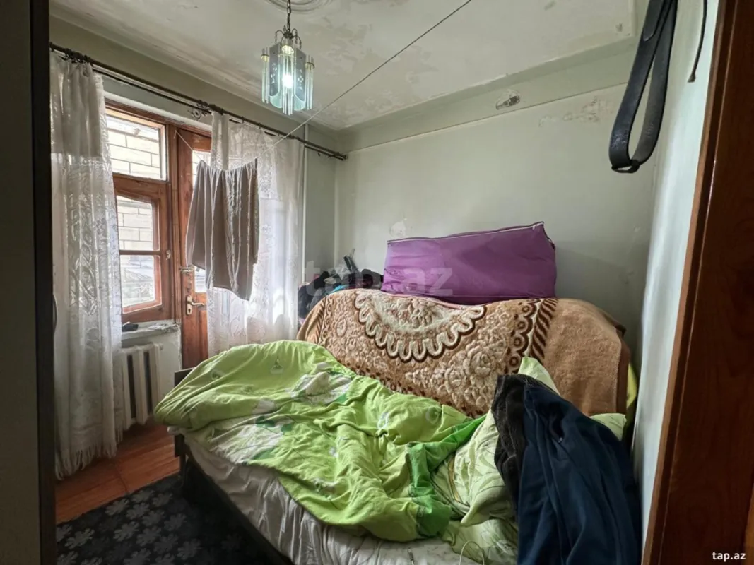 Satılır 5 otaqlı mənzil 120 m²