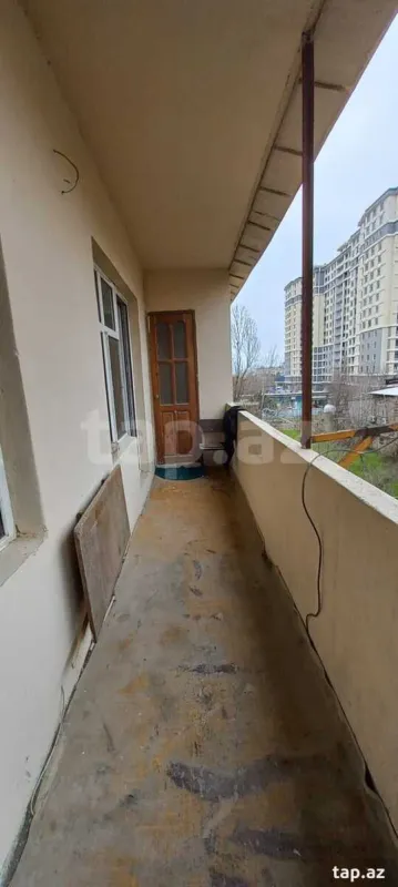 Kirayə verilir 5 otaqlı mənzil 120 m²