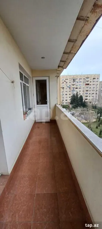 Kirayə verilir 5 otaqlı mənzil 120 m²