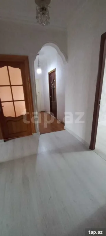 Kirayə verilir 5 otaqlı mənzil 120 m²