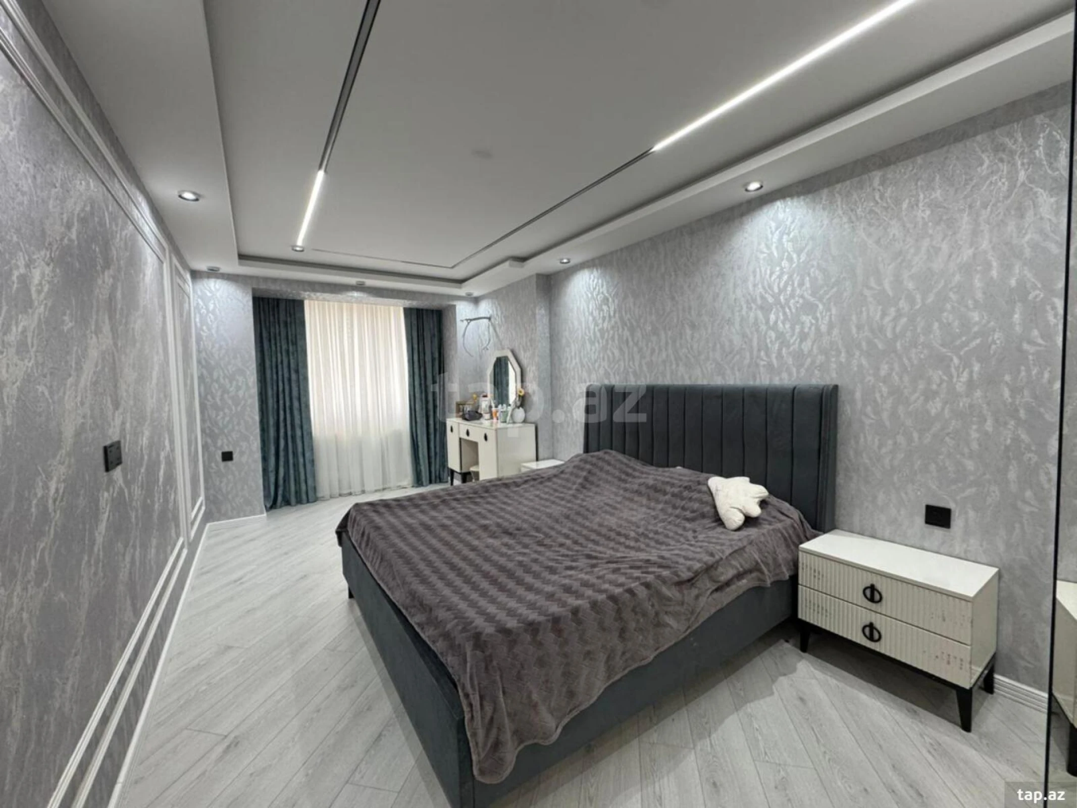 Satılır 5 otaqlı mənzil 120 m²