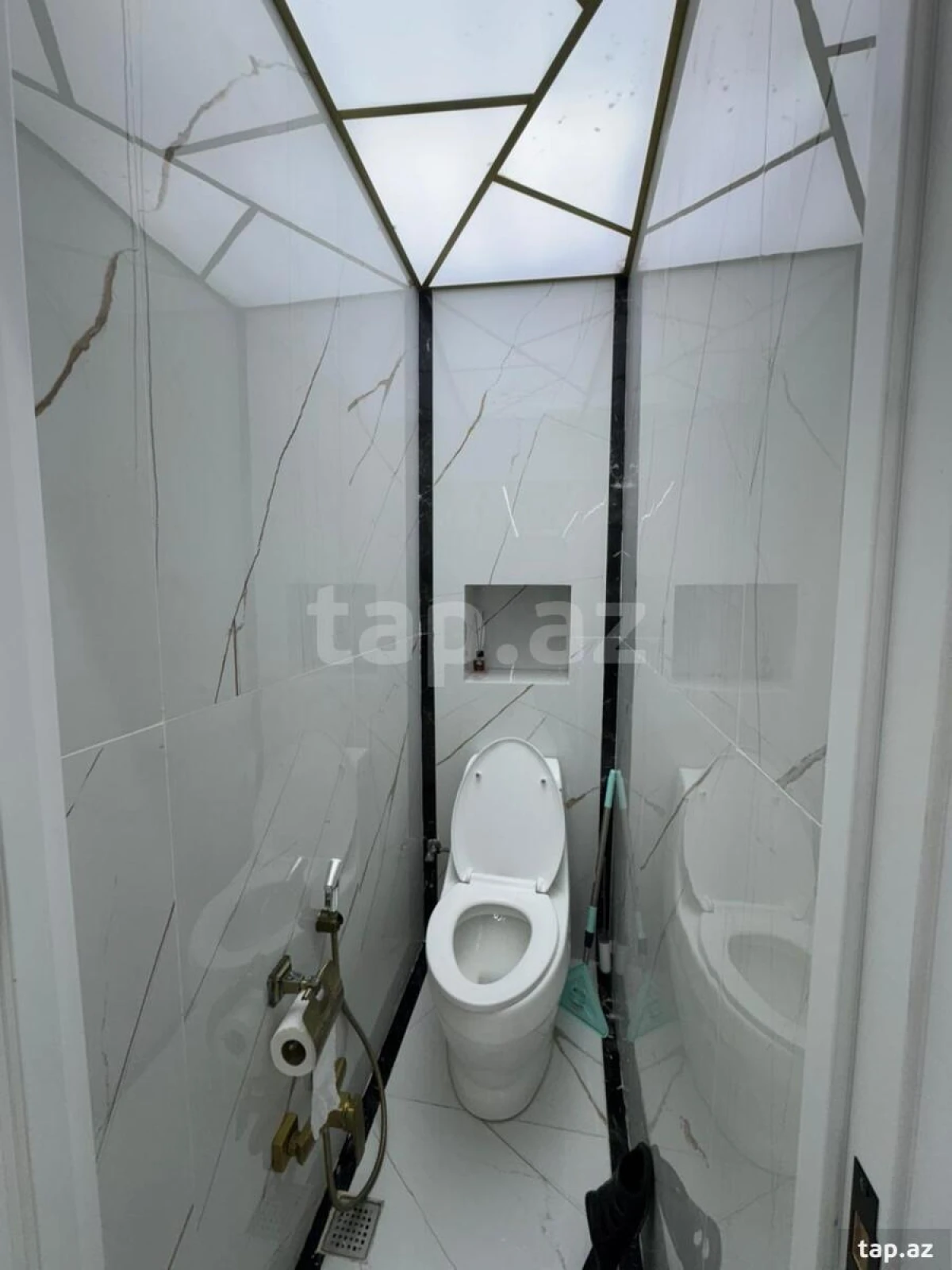 Satılır 5 otaqlı mənzil 120 m²