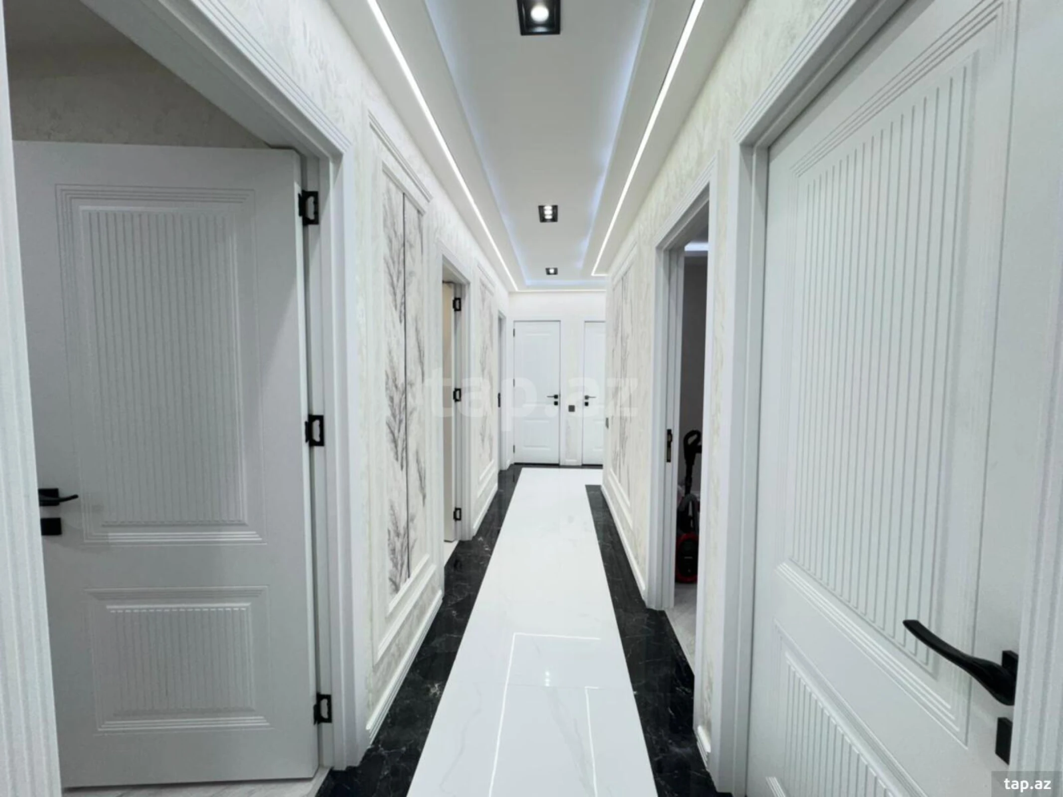 Satılır 5 otaqlı mənzil 120 m²