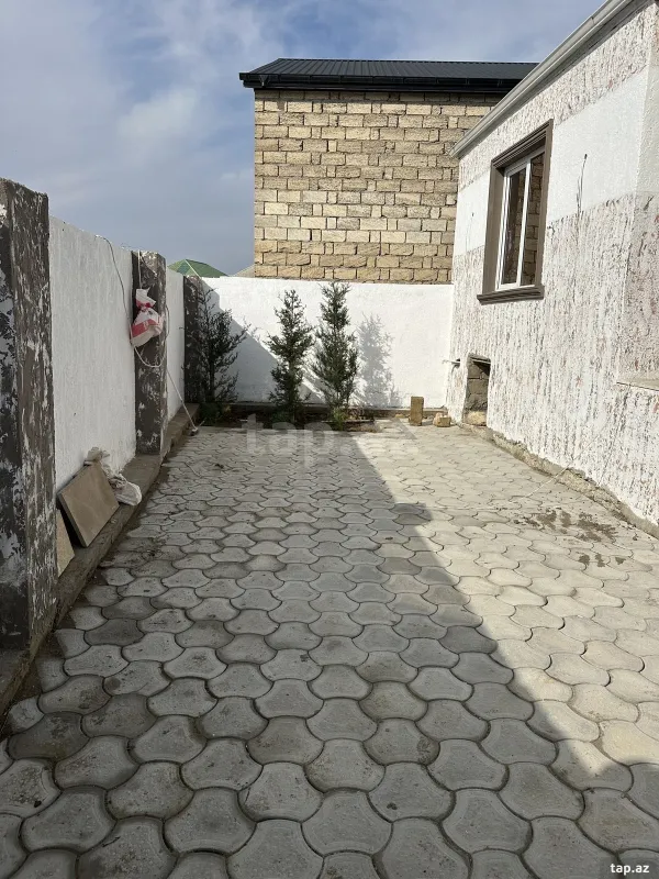 Satılır 3 otaqlı həyət evi