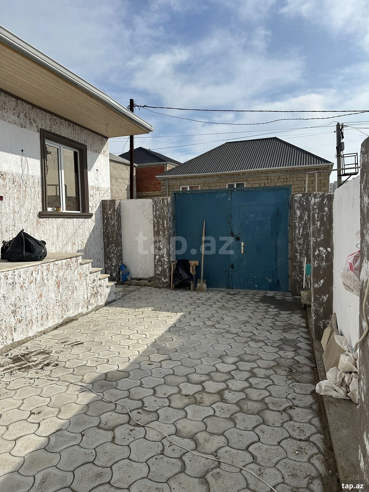 Satılır 3 otaqlı həyət evi