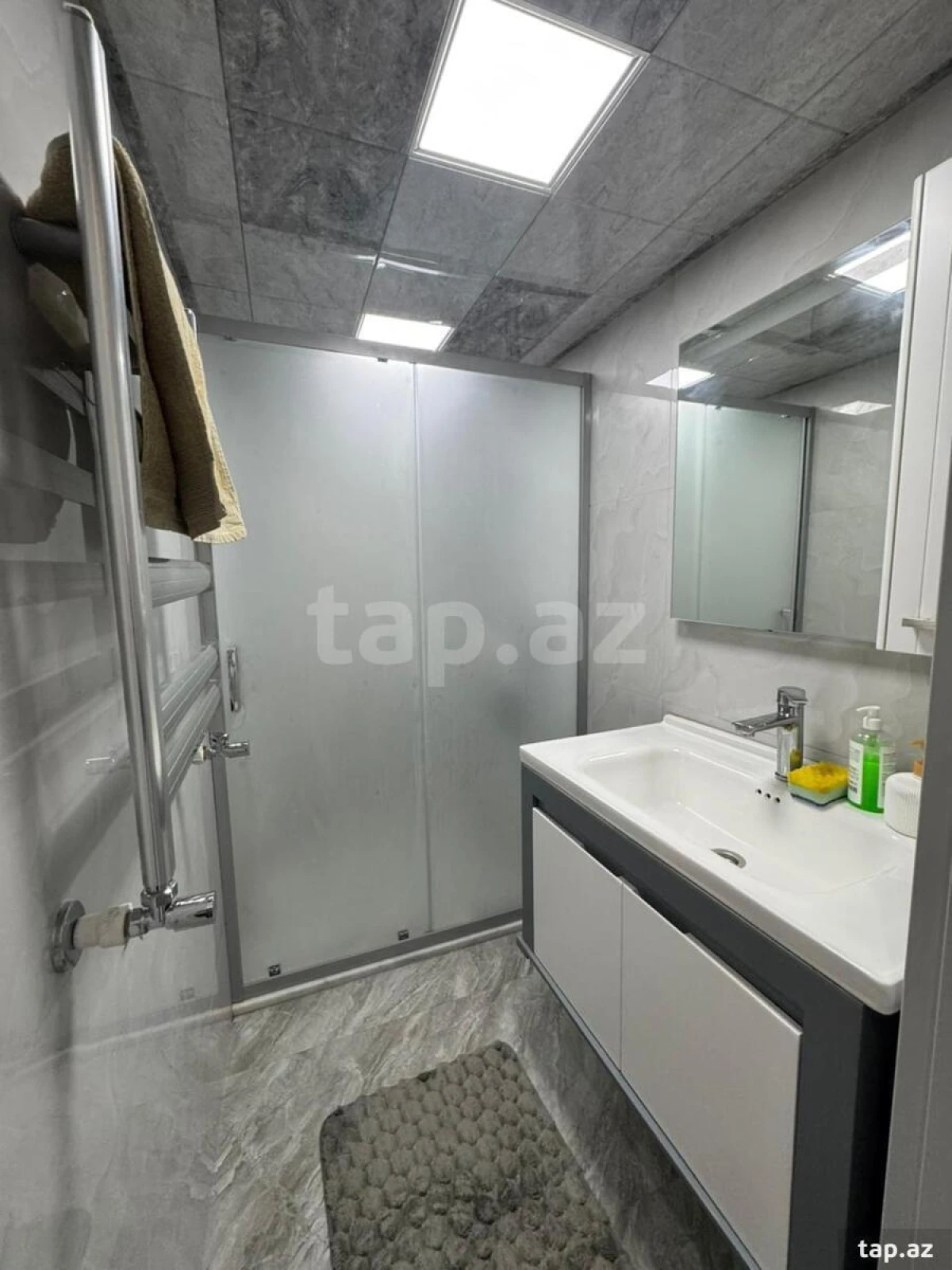 Satılır 5 otaqlı mənzil 130 m²